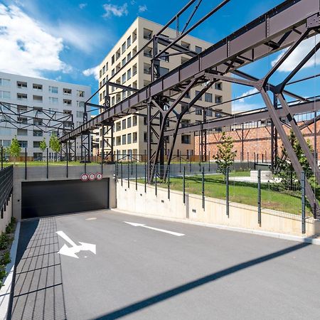 Bright 2Br - 5Th Floor, Balcony, Free Parking By Gravity Pragueアパートメント エクステリア 写真