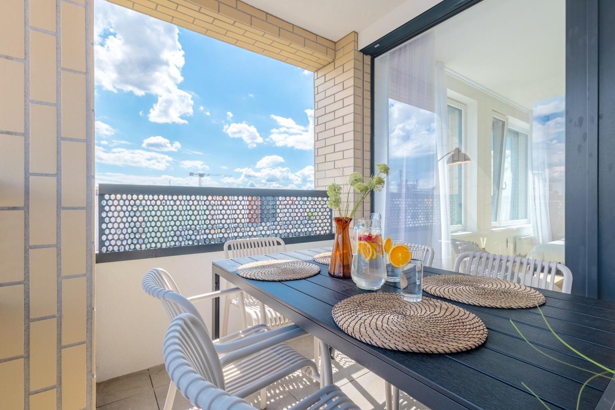 Bright 2Br - 5Th Floor, Balcony, Free Parking By Gravity Pragueアパートメント エクステリア 写真