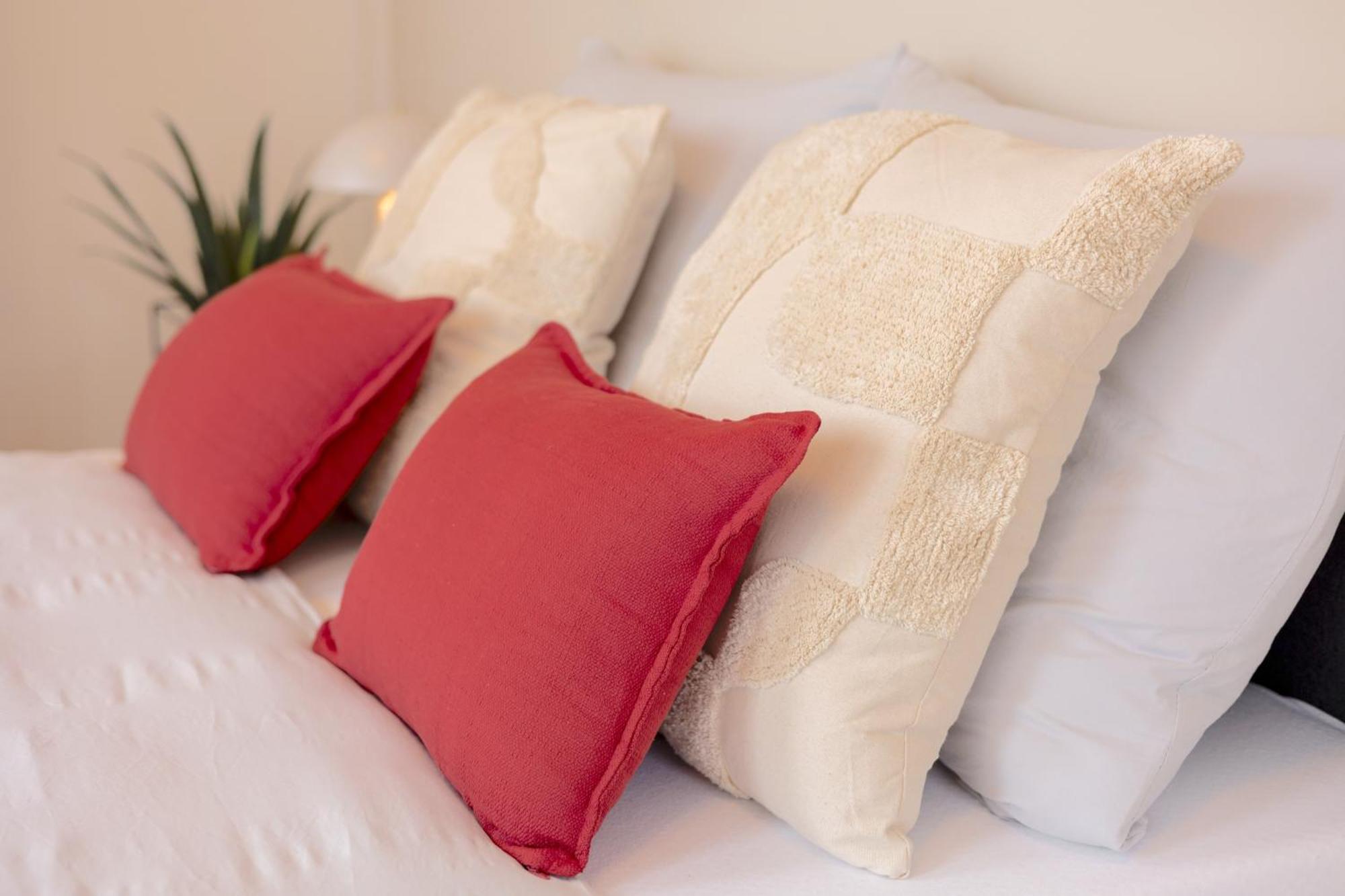 Bright 2Br - 5Th Floor, Balcony, Free Parking By Gravity Pragueアパートメント エクステリア 写真