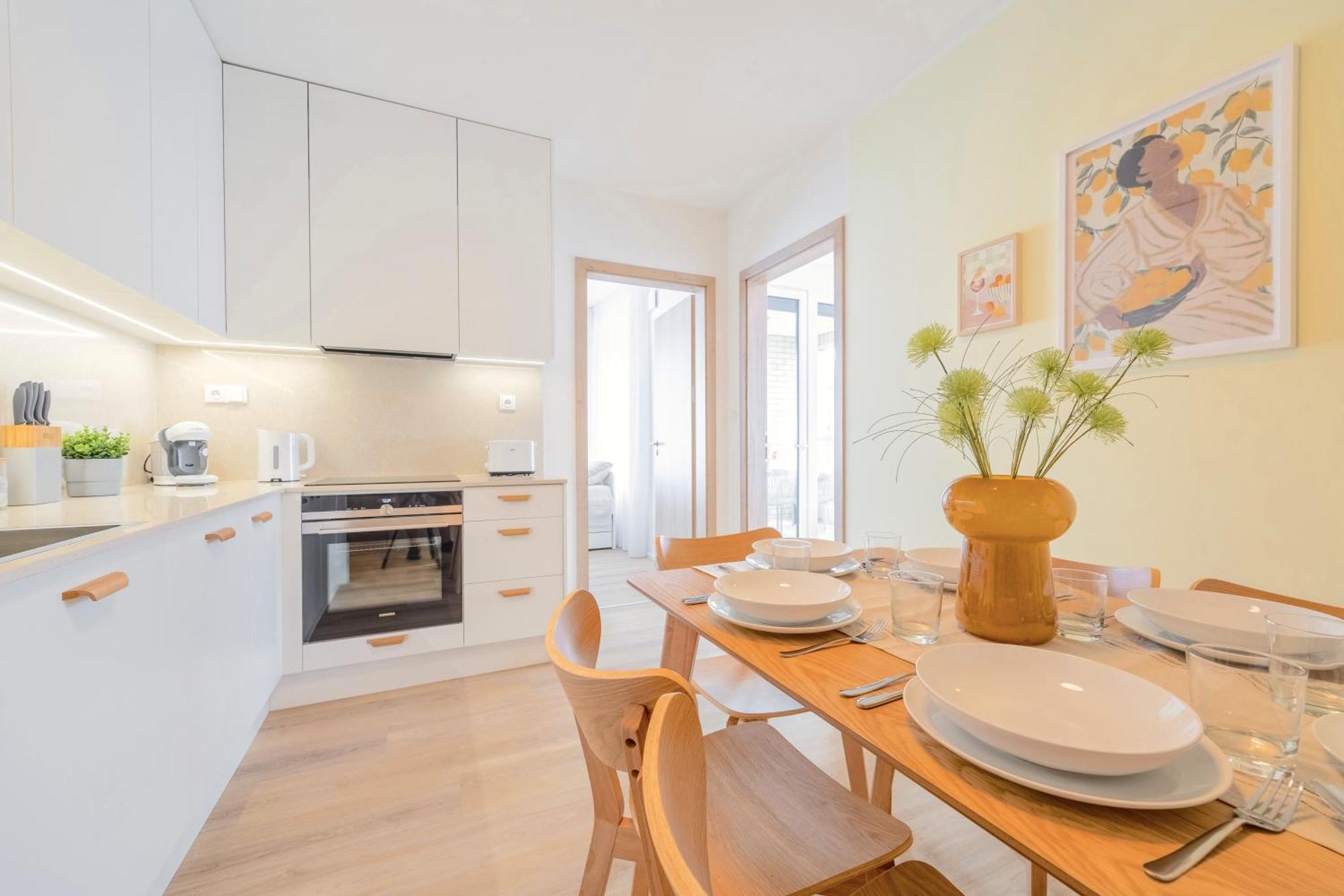Bright 2Br - 5Th Floor, Balcony, Free Parking By Gravity Pragueアパートメント エクステリア 写真